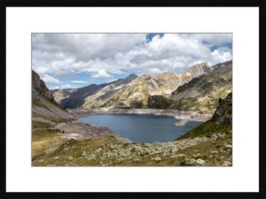 Photo de paysage en tirage limité. lac de barrage dans les pyrénnées. Michèle Gabet Photographie