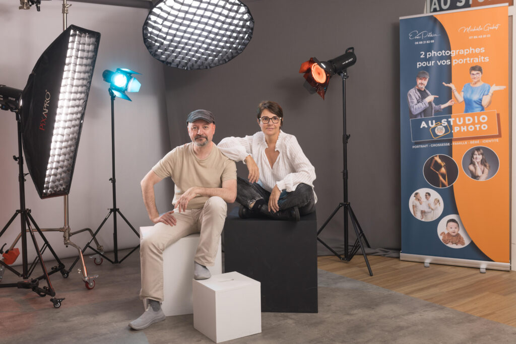 AU STUDIO PHOTO à Rueil Malmaison. 2 photographes passionnés et spécialisés dans la photographie de portrait. Michèle Gabet et Eric Pothier. Photographes portraitistes