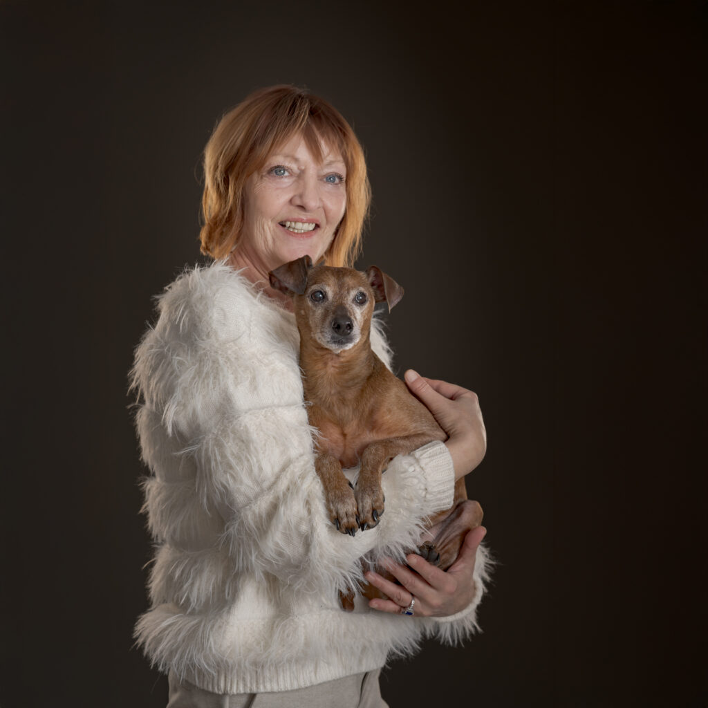 Séance photo chien, animal de compagnie AU STUDIO à Rueil-Malmaison. Michele Gabet photographie.